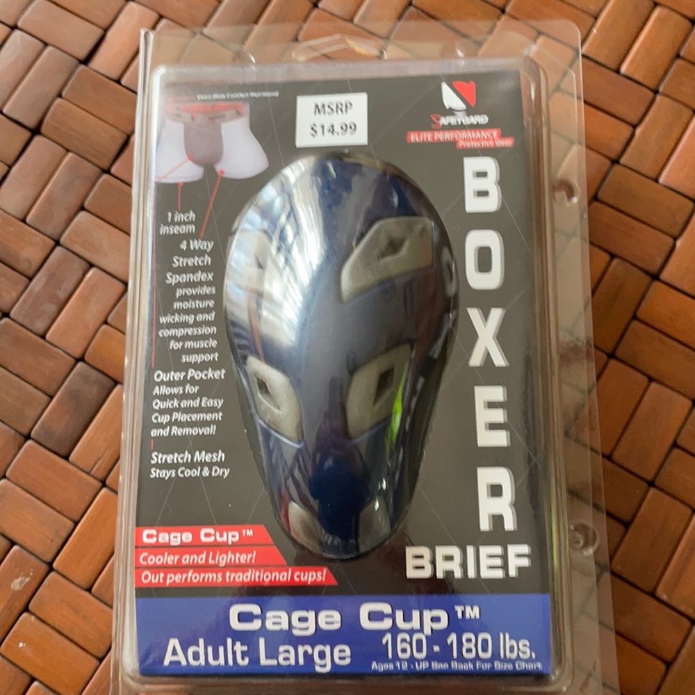 Boxers briefs with cup